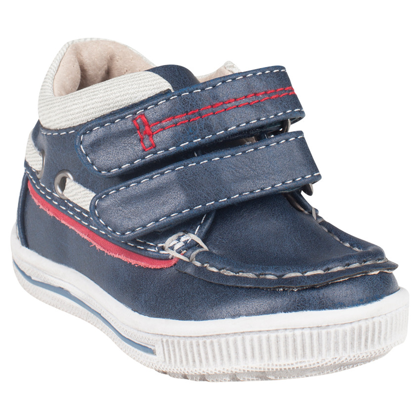 Calzados con velcro barco de aspecto cuero 