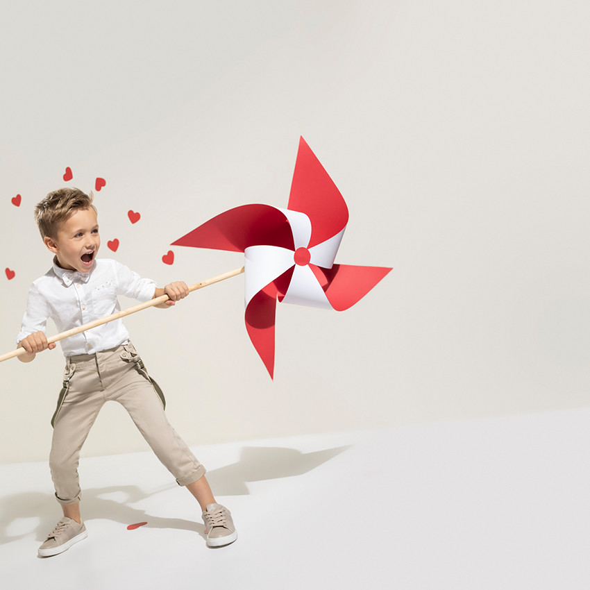 Pantalón de satén liso con tirantes desmontables 