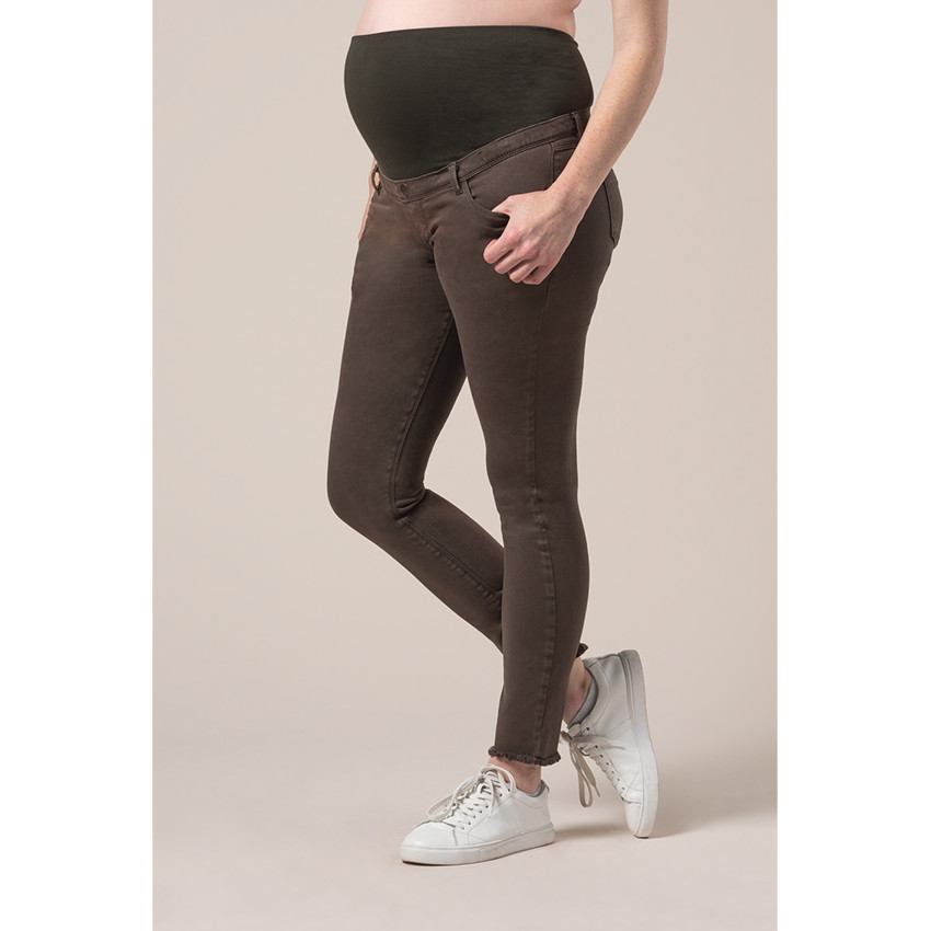 Pantalón premamá de sarga con corte slim y bolsillos 