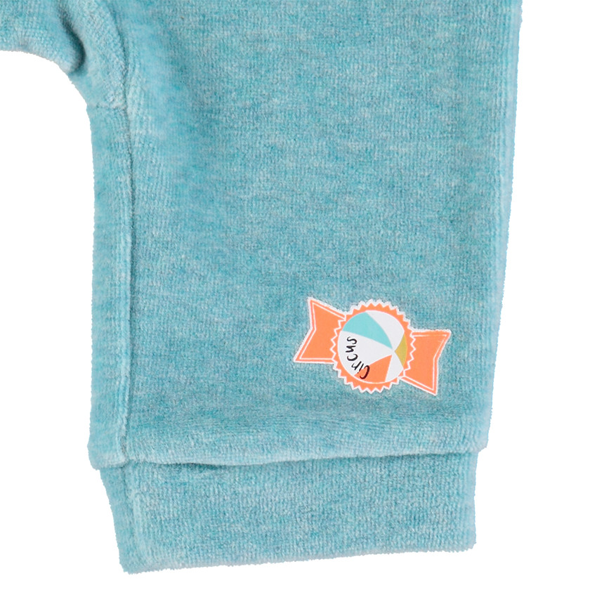 Conjunto de pantalón de terciopelo, camiseta estampada y chaqueta de borreguillo fino 