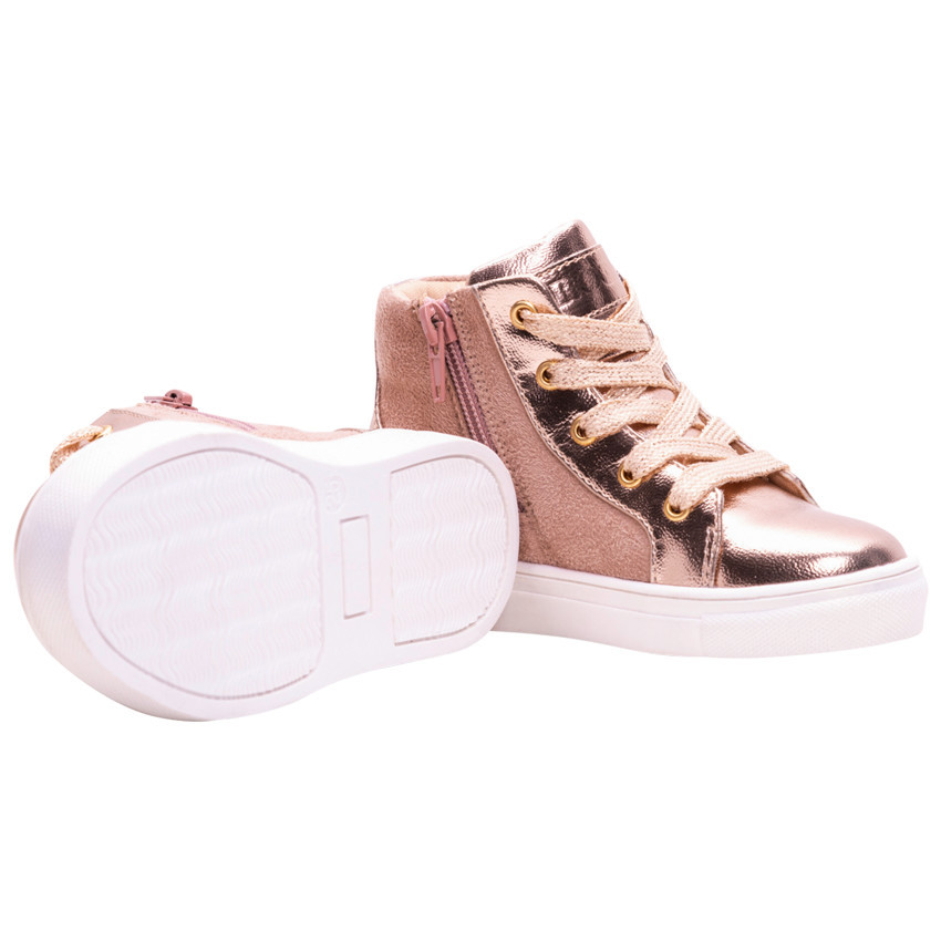 Zapatillas altas con clavos de fantasía  