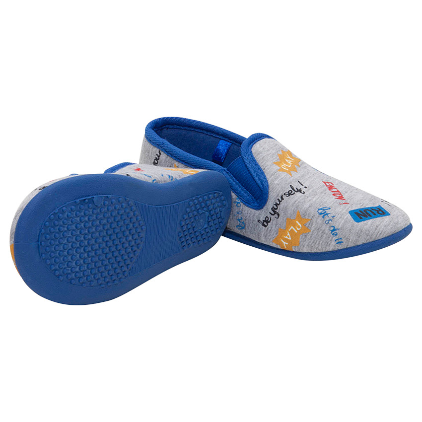 Zapatillas bajas de punto con textos estampados  Additional Zapatillas bajas de punto con textos estampados