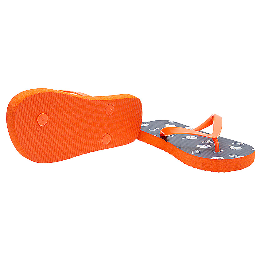 Chanclas con manos estampadas y tira naranja 