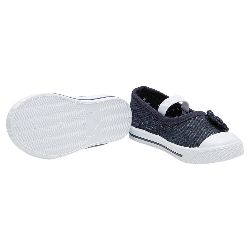 Zapatos de lona con lazo y tirante elástico niña. 
