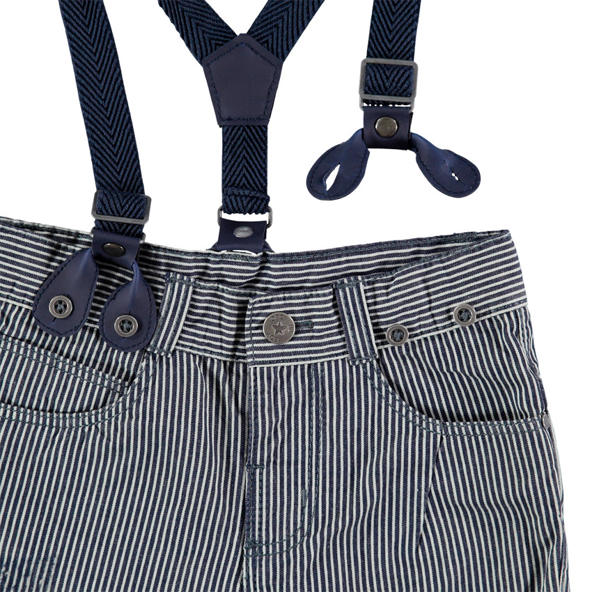 pantalon corto de rayas verticales all-over y tirantes ajustables 