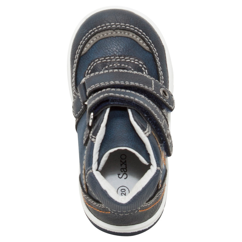 Zapatillas subidas aspecto cuero con velcro 