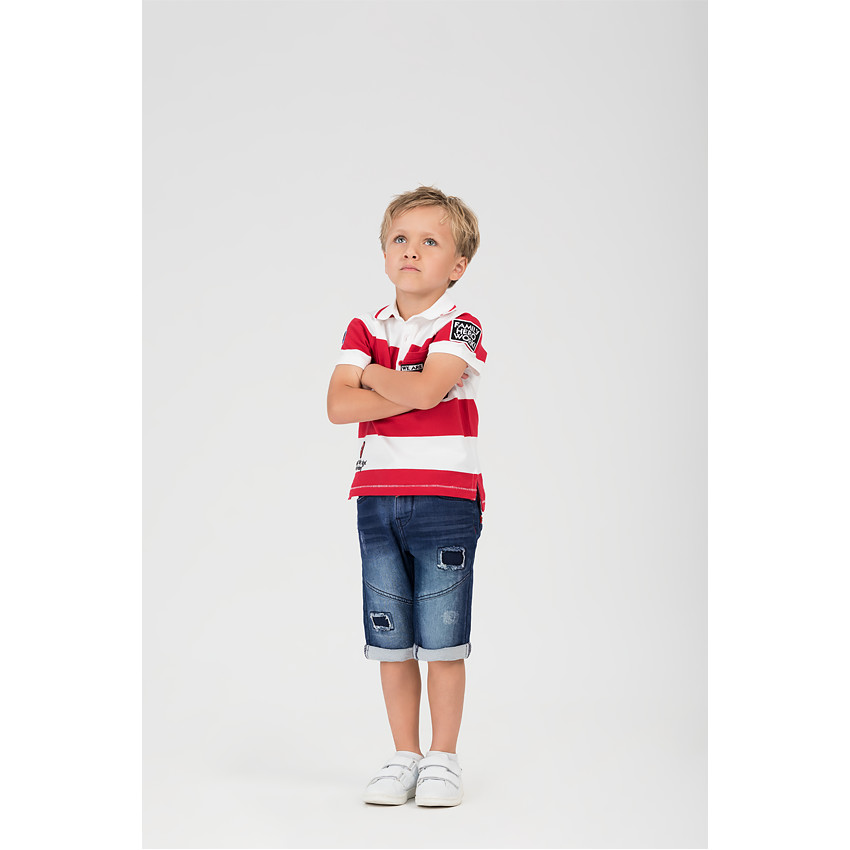 Bermudas imitación vaquero de efecto desgastado, con rotos y detalles  