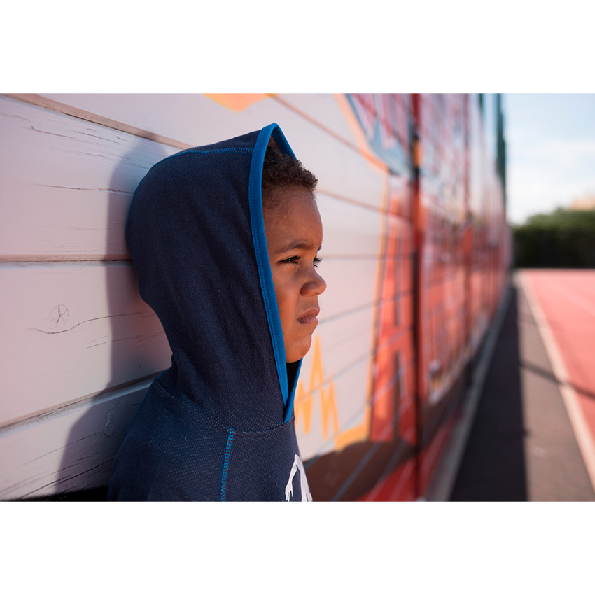 Sudadera de felpa con capucha, estampado de estilo deportivo y bolsillos con cremallera 