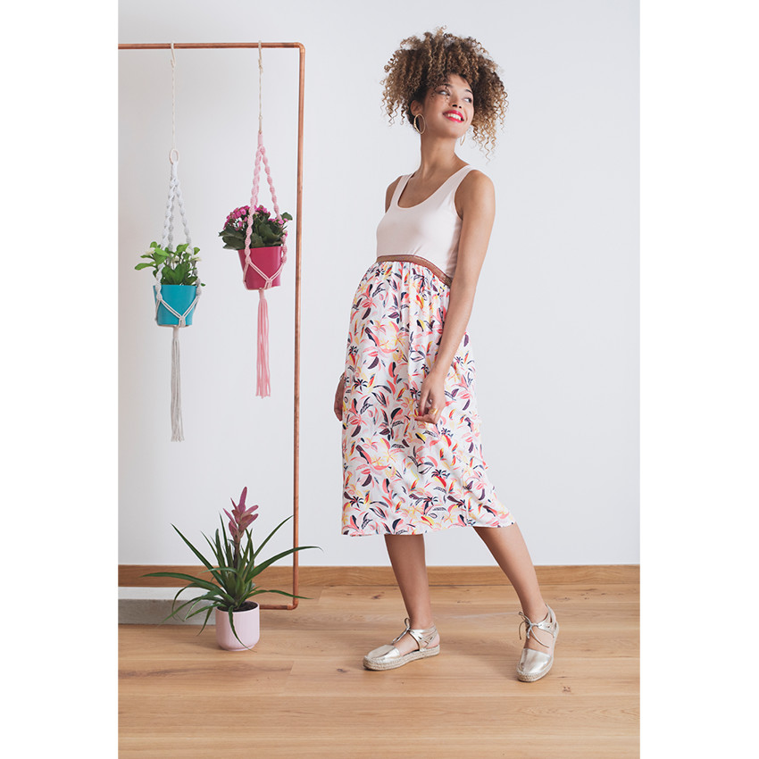 Falda larga de premamá con estampado vegetal all-over 