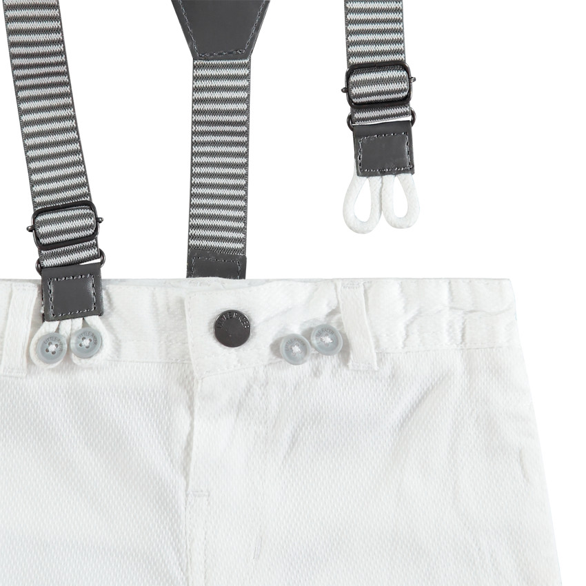 Pantalón blanco de gala con tirantes de rayas desmontables  