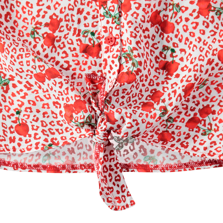 Camisa con hombros calados y estampoado de leopardo con cerezas all over  Additional Camisa con hombros calados y estampoado de leopardo con cerezas all over