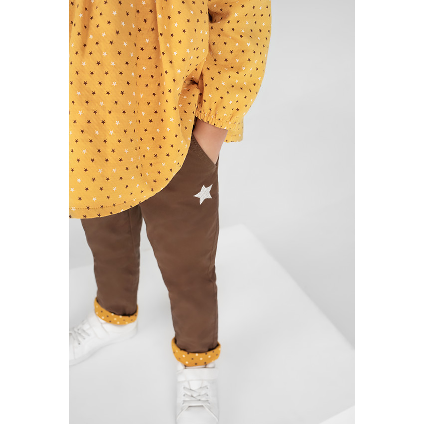 Túnica de manga larga color mostaza con lunares estampados all-over 