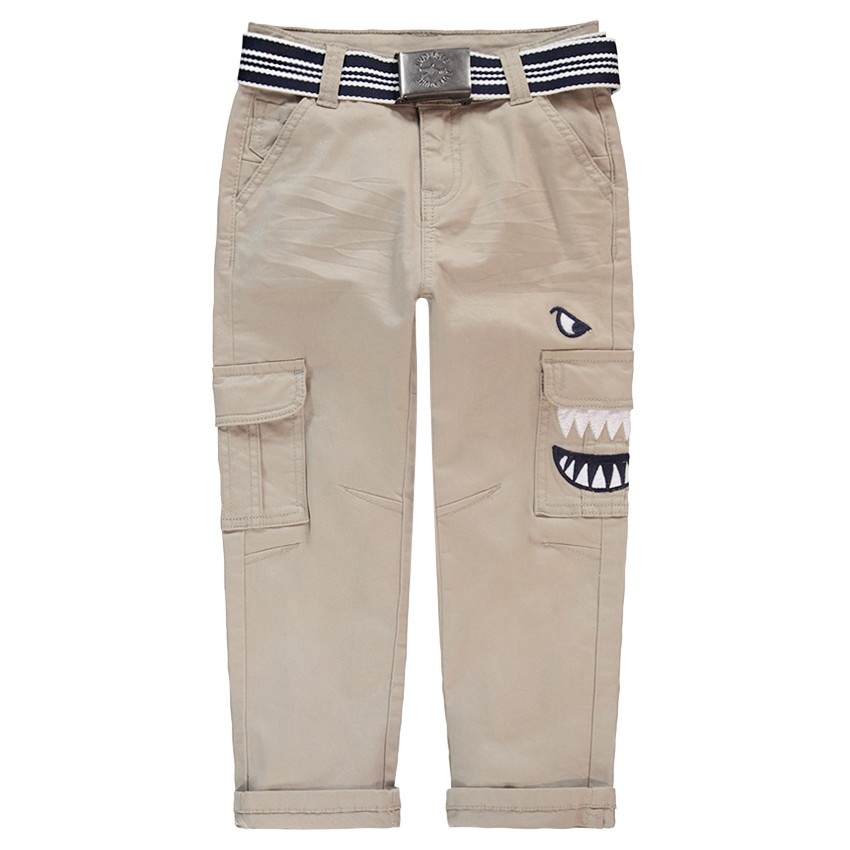 Pantalón de sarga con cinturón extraíble y detalles bordados 