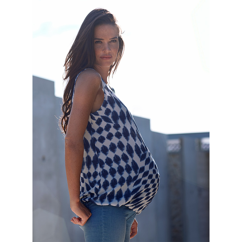 Top de embarazada con estampado all-over. 