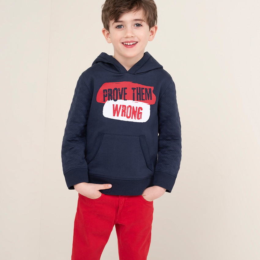 Sudadera de felpa con capucha e inscripciones estampadas 