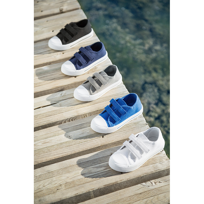 Zapatillas bajas de tela con velcro del 24 al 27 