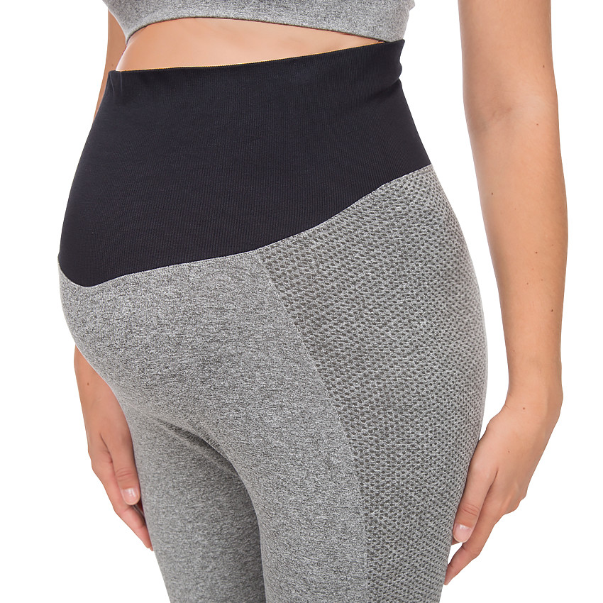 Leggings deportivos adaptados al embarazo 