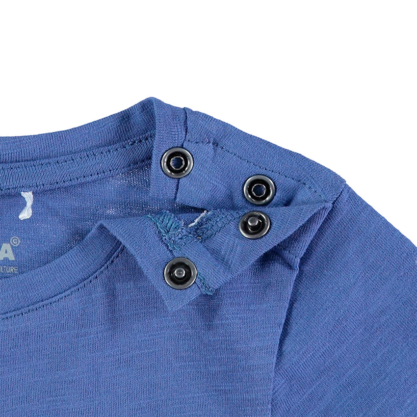 Camiseta de manga larga de punto con estampado de fantasía y cuello con botones a presión  Additional Camiseta de manga larga de punto con estampado de fantasía y cuello con botones a presión