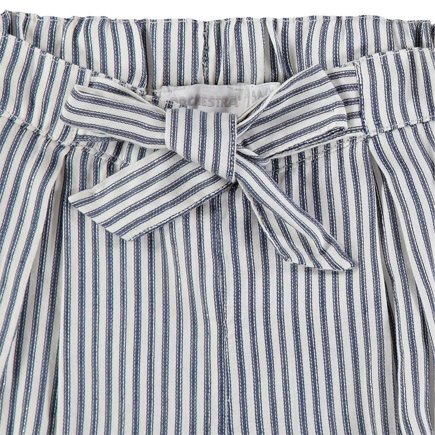 Pantalón recto de rayas all over y bolsillos 