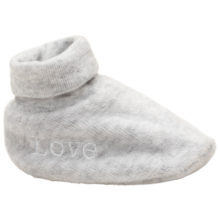 Zapatillas de terciopelo con inscripciones bordadas  