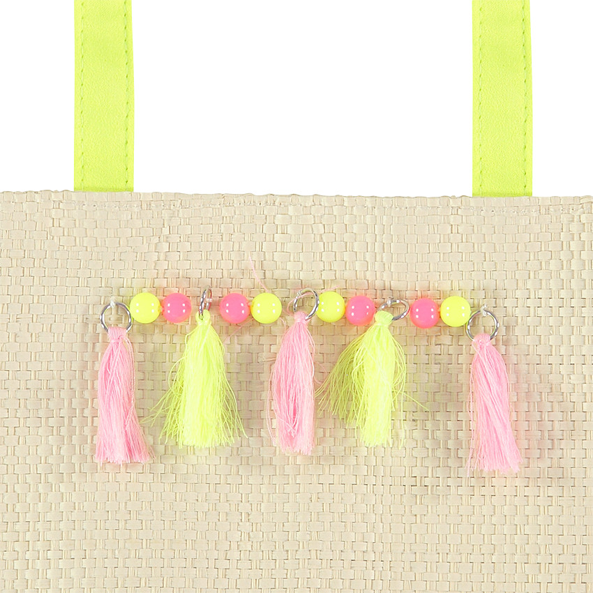 Bolso efecto paja con perlitas y pompones de fantasía  Additional Bolso efecto paja con perlitas y pompones de fantasía