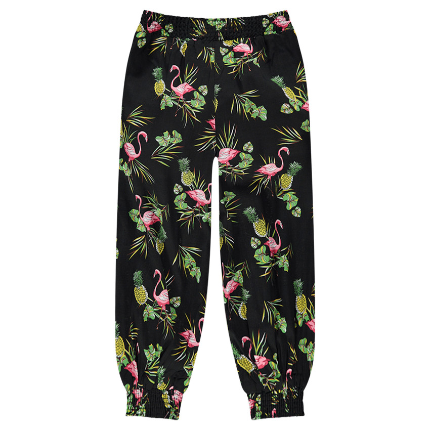 Pantalón fluido estilo sarouel con dibujo tropical all over  Additional Pantalón fluido estilo sarouel con dibujo tropical all over