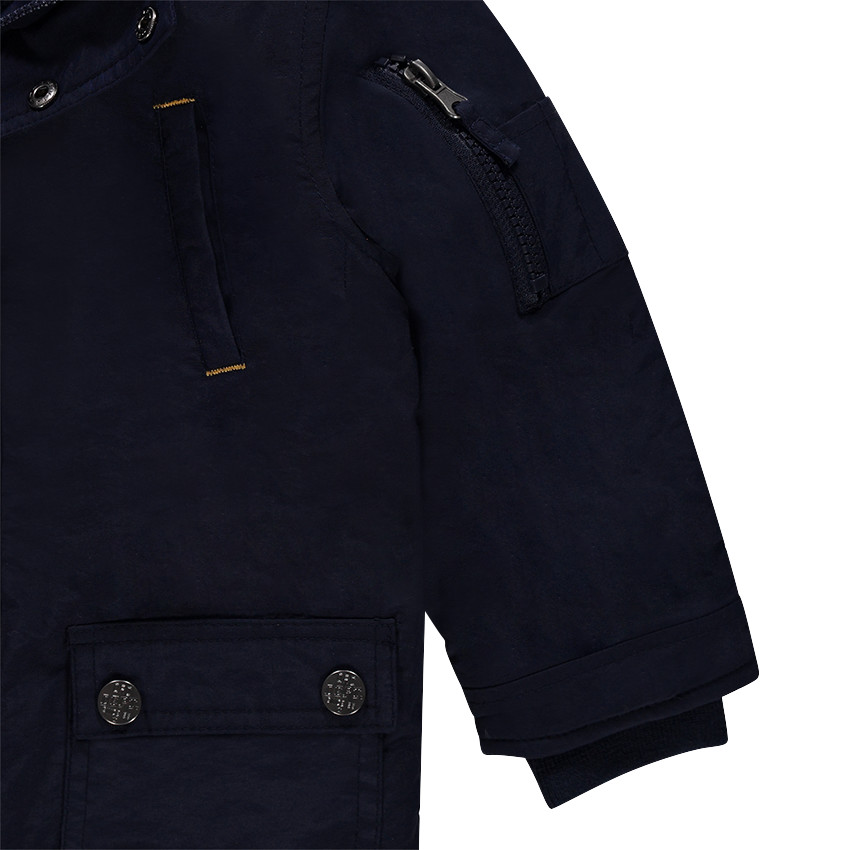 Chaleco 2 en 1 con anorak fino y extraíble 