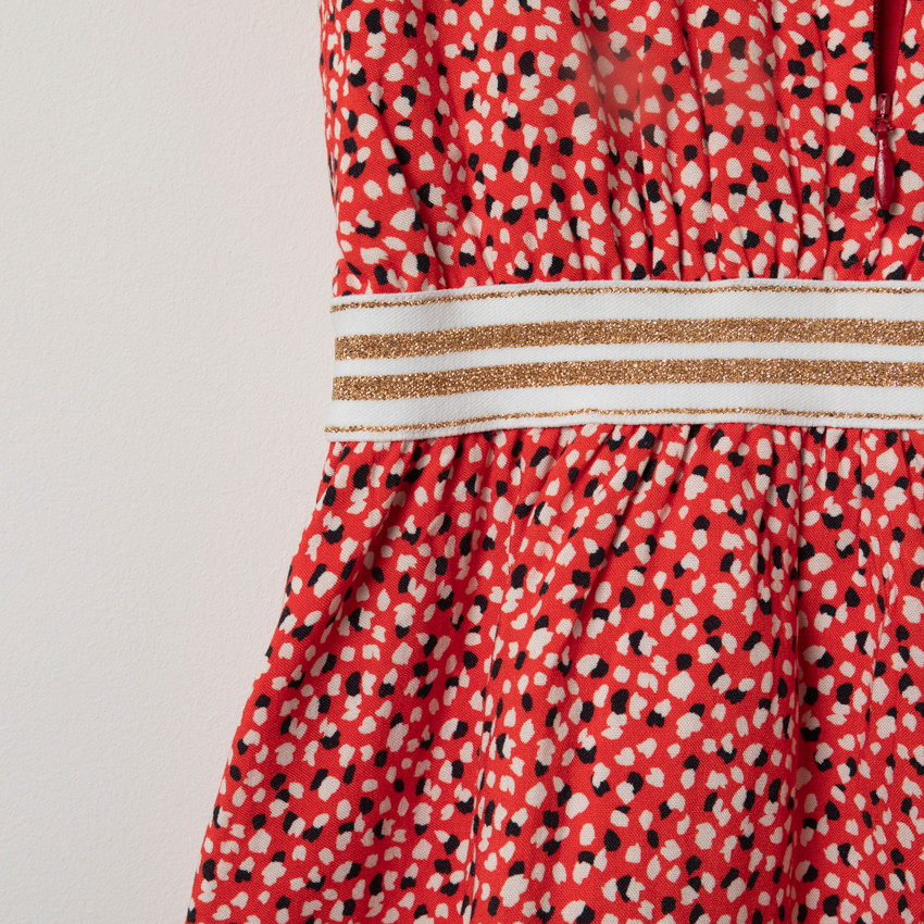 Robe manches courtes à pois all-over et élastique brillant 